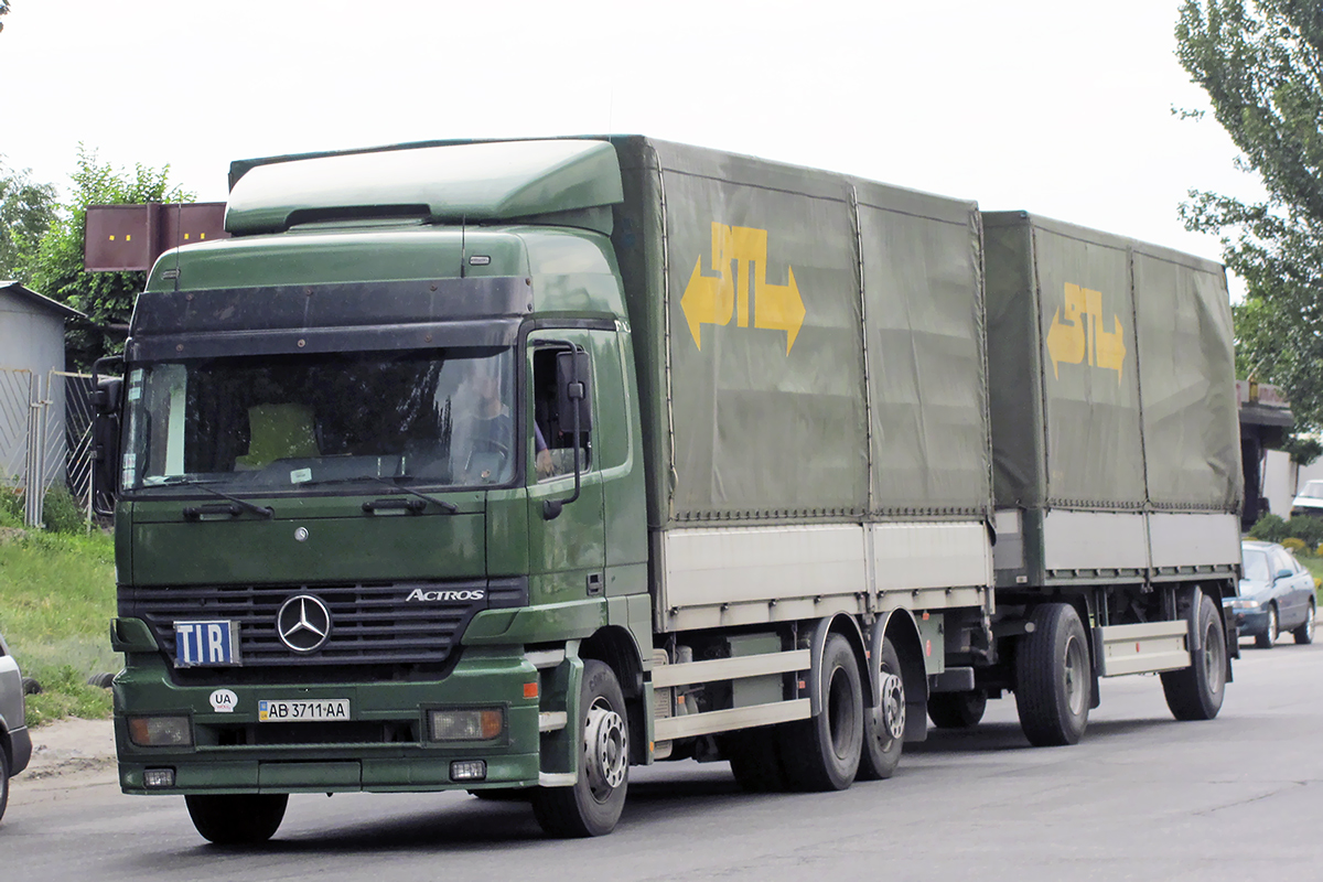 Винницкая область, № АВ 3711 АА — Mercedes-Benz Actros ('1997) 2543