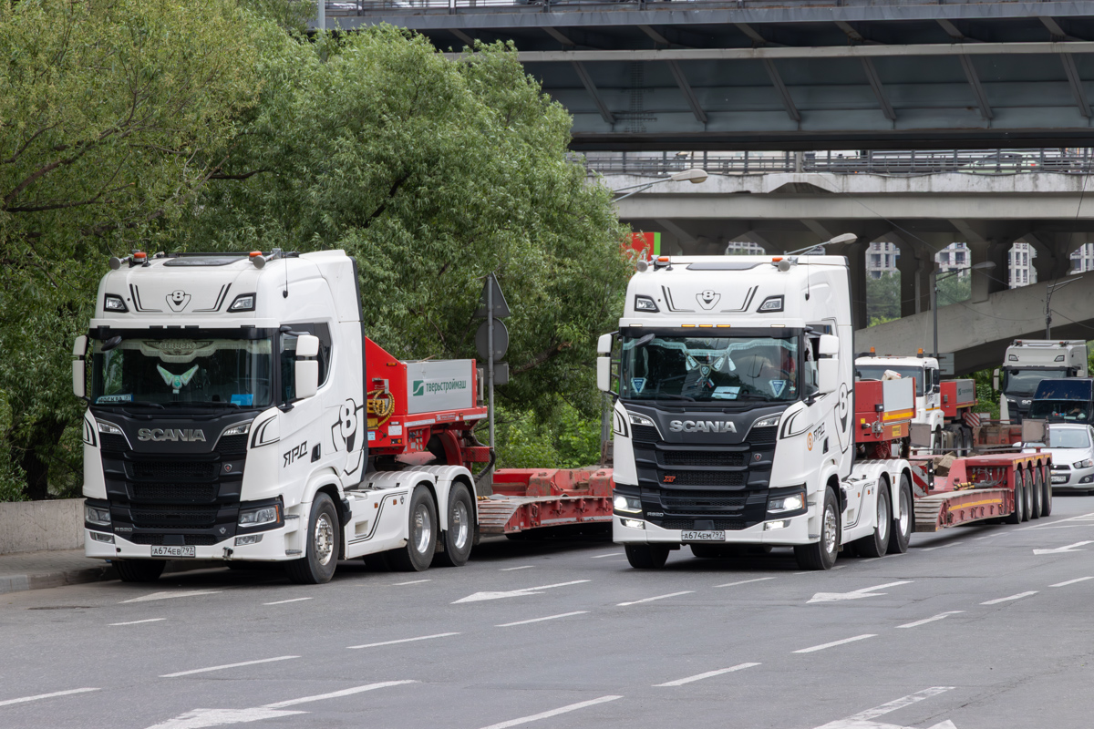 Москва, № А 674 ЕВ 797 — Scania ('2016) R520; Москва, № А 674 ЕМ 797 — Scania ('2016) R620