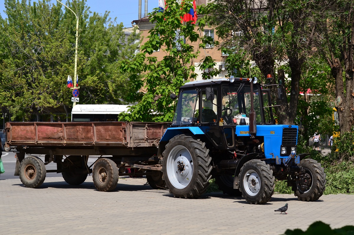 Волгоградская область, № 3975 ** 34 — Беларус-82.1; Волгоградская область — Спецтехника с нечитаемыми на фото номерами Волгоградская область, № 3975 ** 34 — Беларус-82.1; Волгоградская область — Спецтехника с нечитаемыми на фото номерами