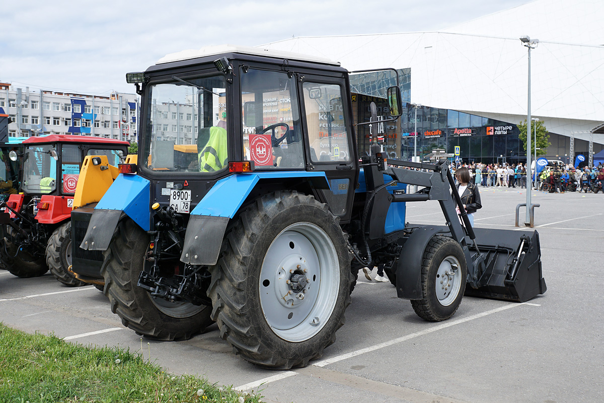 Санкт-Петербург, № 8900 СА 78 — Беларус-82.1