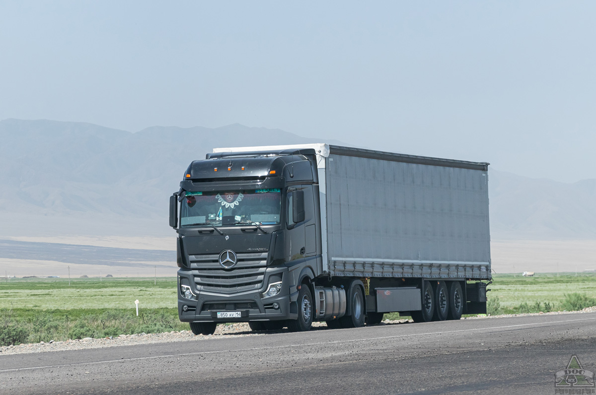 Павлодарская область, № 850 AV 14 — Mercedes-Benz Actros ('2018) 1848
